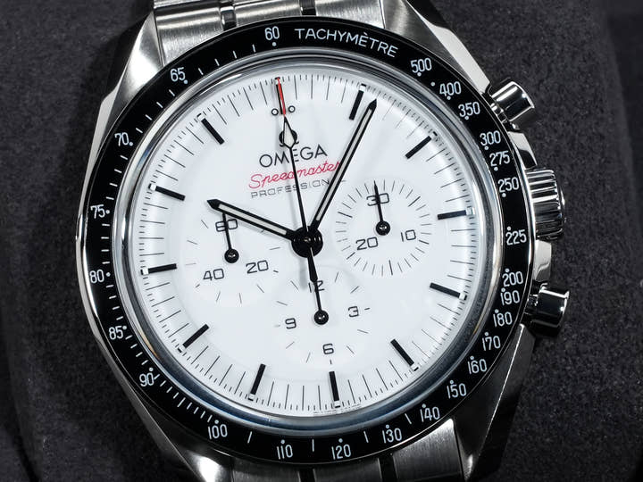 オメガ スピードマスター ムーンウォッチ プロフェッショナル Ref.310.30.42.50.04.001 ホワイト文字盤 未使用 8siuzo45