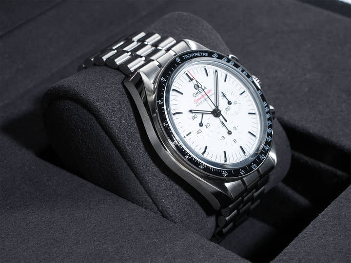 オメガ スピードマスター ムーンウォッチ プロフェッショナル Ref.310.30.42.50.04.001 ホワイト文字盤 未使用 8siuzo45