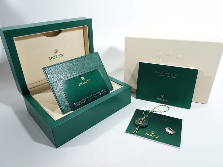 ロレックス ヨットマスター40 Ref.126622 ステンレススチール/プラチナ スレート文字盤