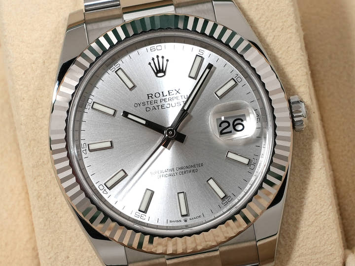 ロレックス デイトジャスト41 Ref.126334 ステンレススチール/ホワイトゴールド シルバー文字盤 オイスターブレスレット 未使用 qawmpmgj