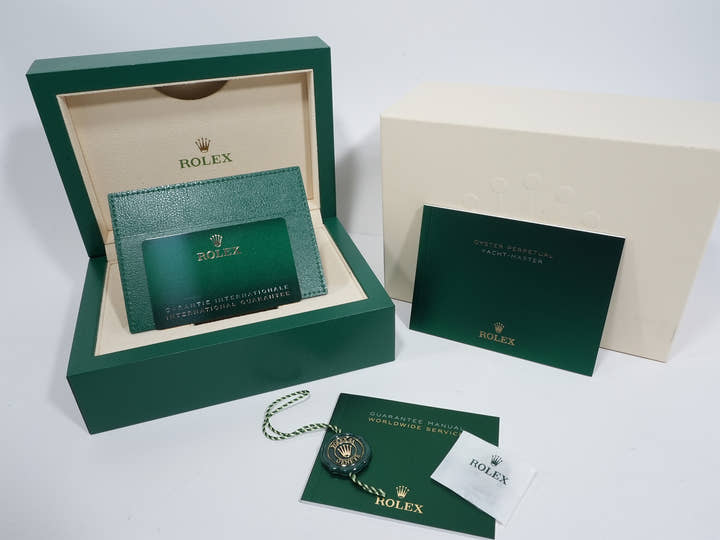 ロレックス ヨットマスター40 Ref.126622 ステンレススチール/プラチナ ブライトブルー文字盤