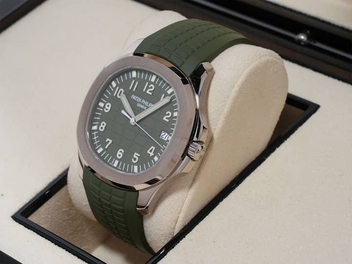パテックフィリップ アクアノート Ref.5168G-010 ホワイトゴールド カーキグリーン文字盤