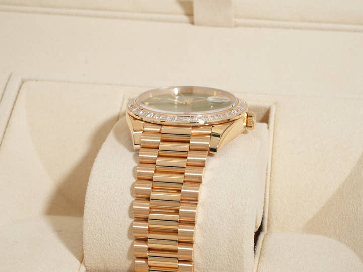 ロレックス デイデイト40 Ref.228398TBR イエローゴールド グリーン文字盤