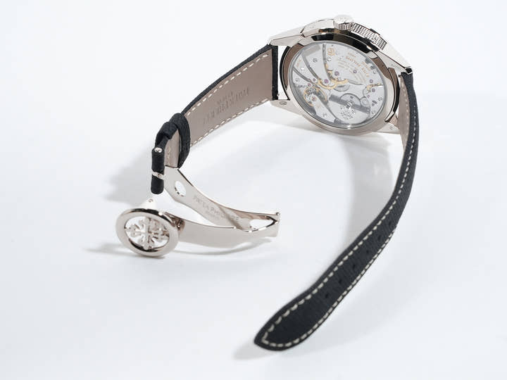 パテックフィリップ アニュアルカレンダー トラベルタイム Ref.5326G-001 ホワイトゴールド テクスチャードラック アントラサイト文字盤