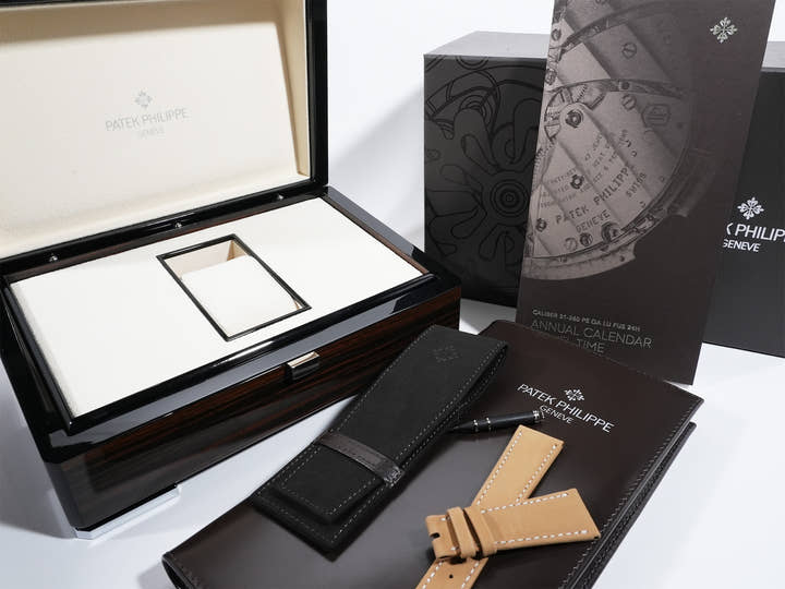 パテックフィリップ アニュアルカレンダー トラベルタイム Ref.5326G-001 ホワイトゴールド テクスチャードラック アントラサイト文字盤