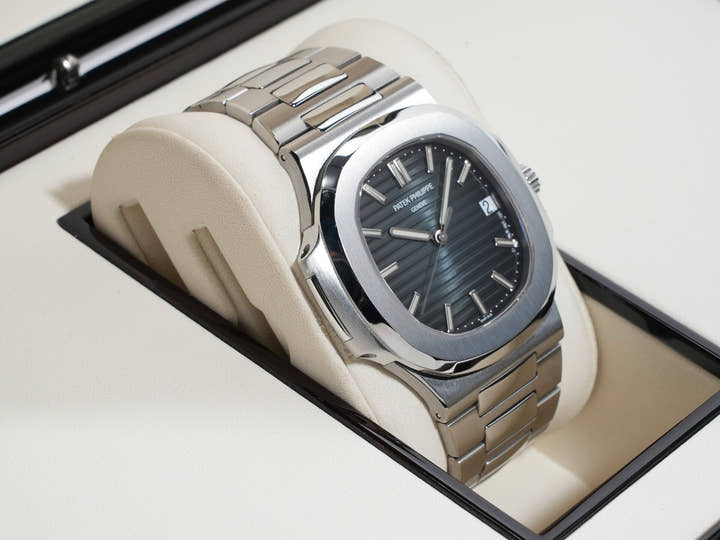 パテックフィリップ ノーチラス Ref.5711/1A-010 ステンレススチール ブルー文字盤