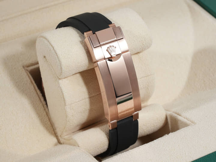 ロレックス デイトナ Ref.126515LN エバーローズゴールド ブライトブラックxサンダスト文字盤