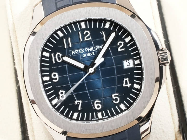 パテックフィリップ アクアノート Ref.5168G-001 ホワイトゴールド ミッドナイトブルー文字盤