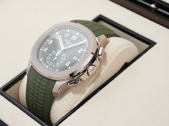 パテックフィリップ アクアノート Ref.5968G-010 ホワイトゴールド カーキグリーン文字盤