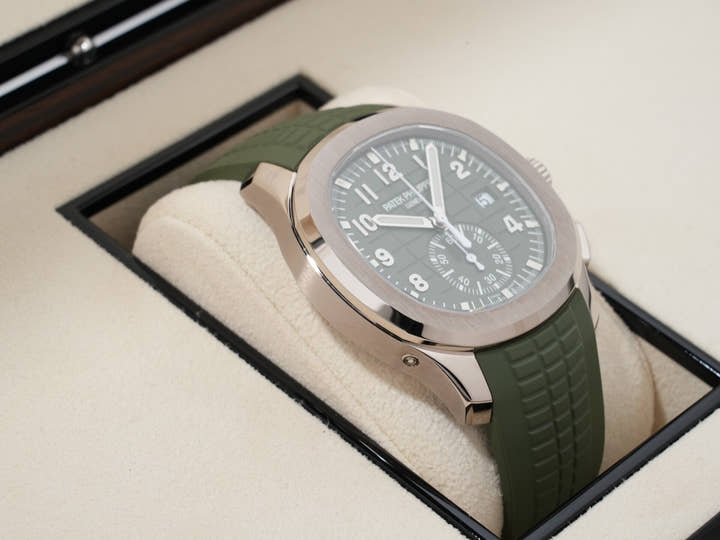 パテックフィリップ アクアノート Ref.5968G-010 ホワイトゴールド カーキグリーン文字盤