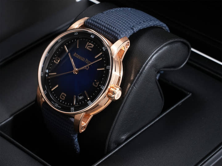 オーデマピゲ CODE 11.59 バイ オーデマ ピゲ Ref.15210OR.OO.A028CR.01 ピンクゴールド スモークブルーラッカー文字盤