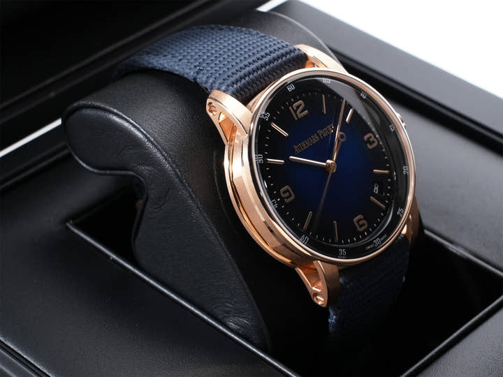 オーデマピゲ CODE 11.59 バイ オーデマ ピゲ Ref.15210OR.OO.A028CR.01 ピンクゴールド スモークブルーラッカー文字盤