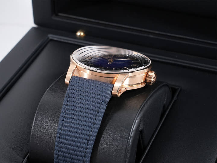 オーデマピゲ CODE 11.59 バイ オーデマ ピゲ Ref.15210OR.OO.A028CR.01 ピンクゴールド スモークブルーラッカー文字盤