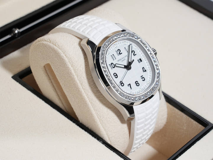 パテックフィリップ アクアノート Ref.5267/200A-010 ステンレススチール ホワイト文字盤