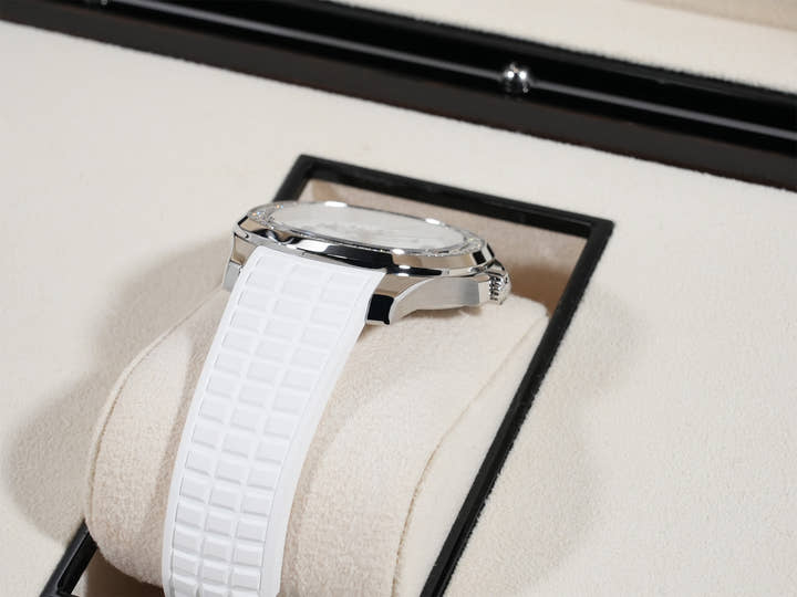 パテックフィリップ アクアノート Ref.5267/200A-010 ステンレススチール ホワイト文字盤