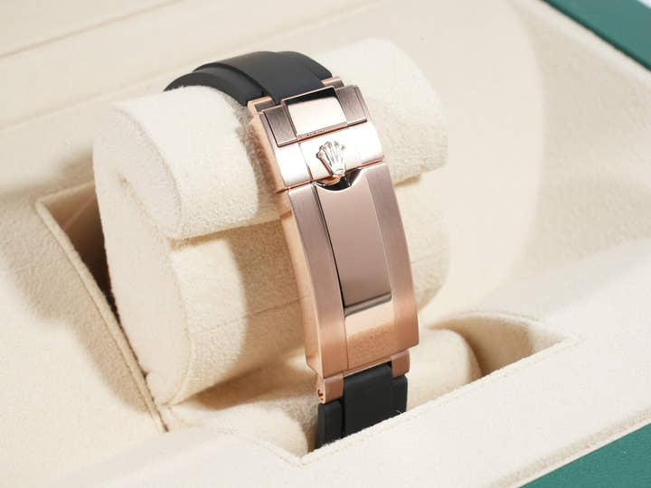 ロレックス デイトナ Ref.126515LN エバーローズゴールド ブライトブラックxサンダスト文字盤