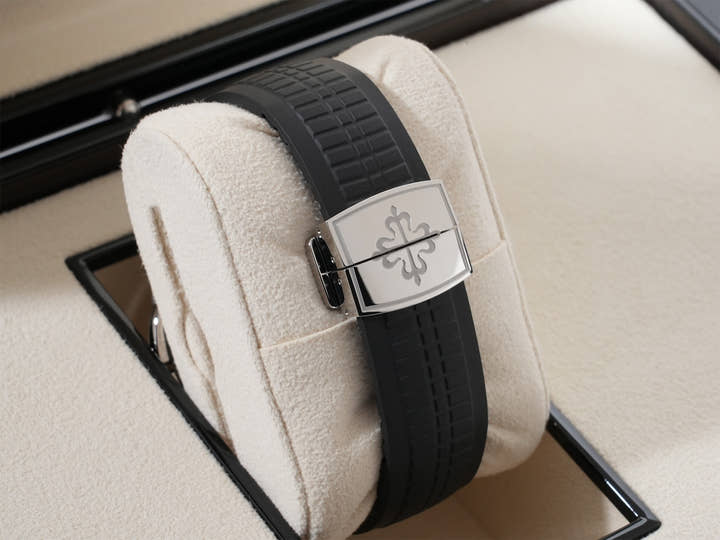 パテックフィリップ アクアノート トラベルタイム Ref.5164A-001 ステンレススチール ブラック文字盤