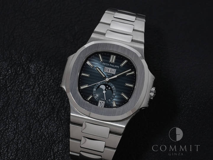 パテックフィリップ ノーチラス アニュアルカレンダー ムーンフェイズ Ref.5726/1A-014 ステンレススチール ブルー、ブラックグラデーション文字盤