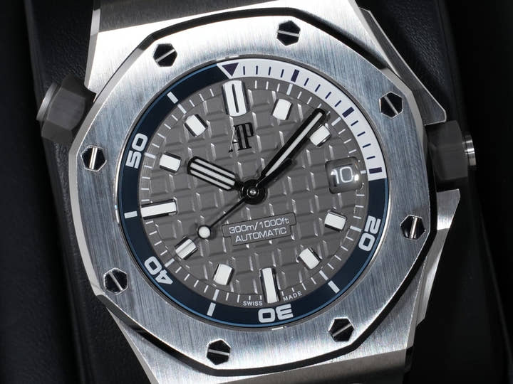 Audemars Piguet Royal Oak Offshore Diver Ref. 15720ST.OO.A009CA.01 Stainless Steel Gray Dial