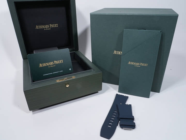 Audemars Piguet Royal Oak Offshore Diver Ref. 15720ST.OO.A009CA.01 Stainless Steel Gray Dial