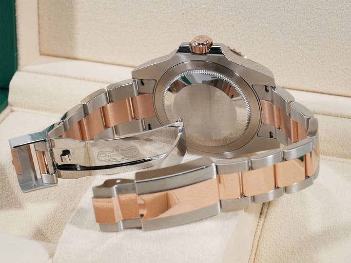 Rolex GMT-Master II Ref. 126711CHNR Stainless Steel/Everose Gold Black Dial