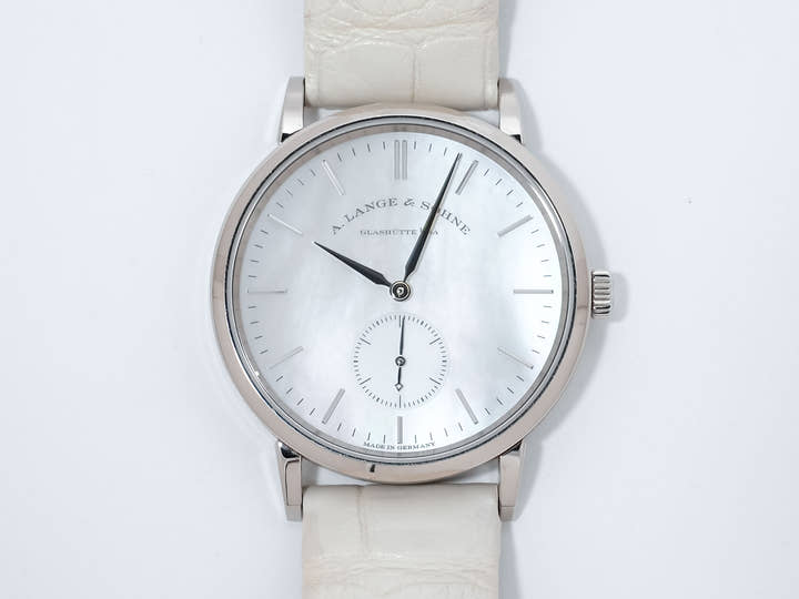 A.ランゲ&ゾーネ サクソニア Ref.219.047 ホワイトゴールド ホワイトシェル文字盤 中古 9mgkesdt