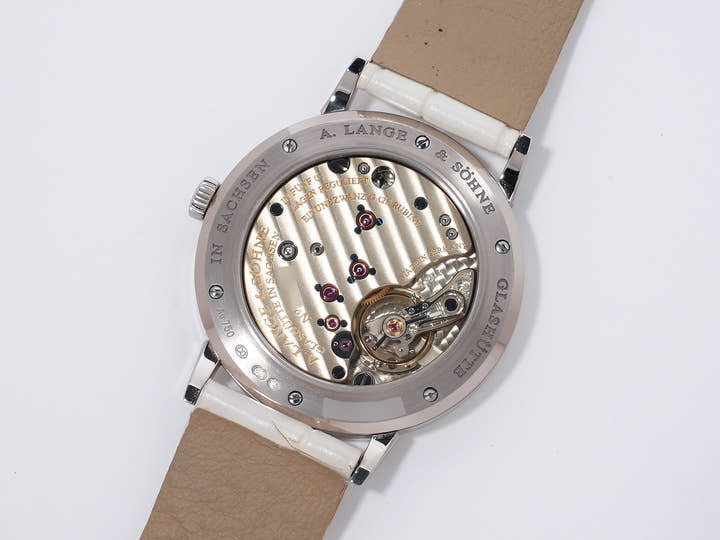 A.ランゲ&ゾーネ サクソニア Ref.219.047 ホワイトゴールド ホワイトシェル文字盤 中古 9mgkesdt