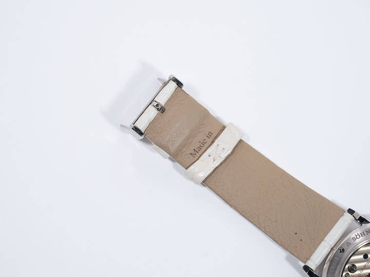 A.ランゲ&ゾーネ サクソニア Ref.219.047 ホワイトゴールド ホワイトシェル文字盤 中古 9mgkesdt