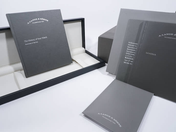 A.ランゲ&ゾーネ サクソニア Ref.219.047 ホワイトゴールド ホワイトシェル文字盤 中古 9mgkesdt