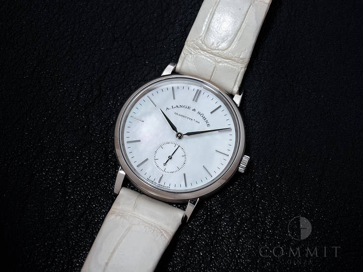 A.ランゲ&ゾーネ サクソニア Ref.219.047 ホワイトゴールド ホワイトシェル文字盤 中古 9mgkesdt