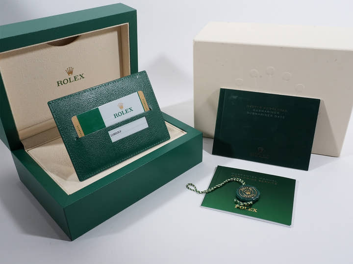 ロレックス サブマリーナー デイト Ref.116610LV ステンレススチール グリーン文字盤