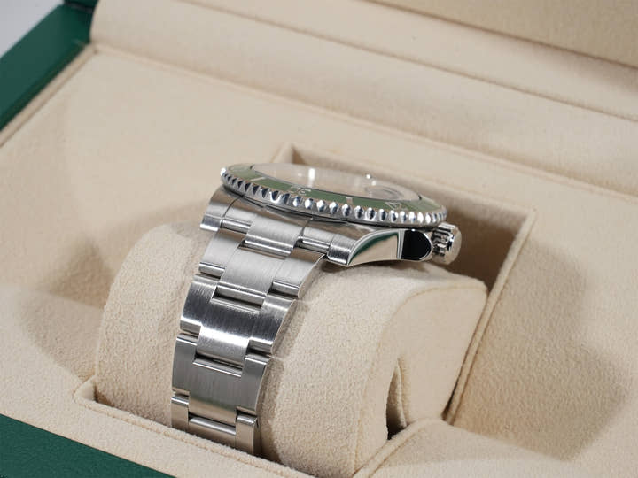 ロレックス サブマリーナー デイト Ref.116610LV ステンレススチール グリーン文字盤