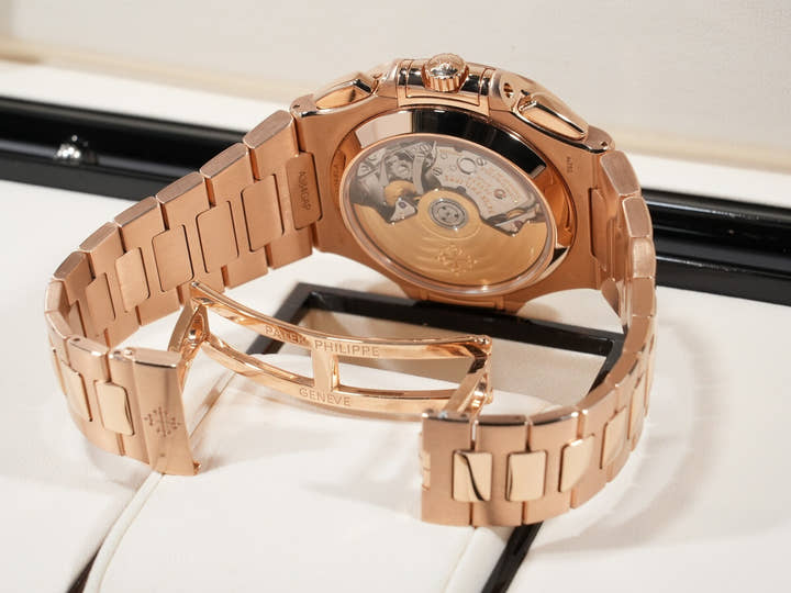 パテックフィリップ ノーチラス クロノグラフ Ref.5980/1R-001 ローズゴールド ブラックグラデーション文字盤