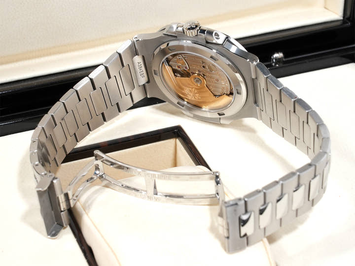 パテックフィリップ ノーチラス Ref.5711/1A-010 ステンレススチール ブルー文字盤