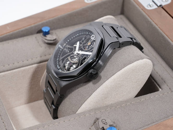 ジラールペルゴ ロレアート スケルトン セラミック Ref.81015-32-001-32A BLACK CE スケルトン文字盤 美品 accpqn3m