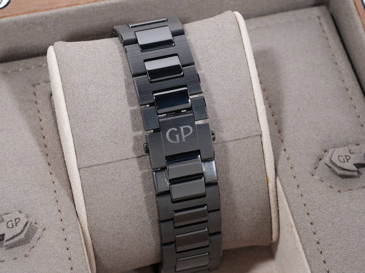 ジラールペルゴ ロレアート スケルトン セラミック Ref.81015-32-001-32A BLACK CE スケルトン文字盤 美品 accpqn3m