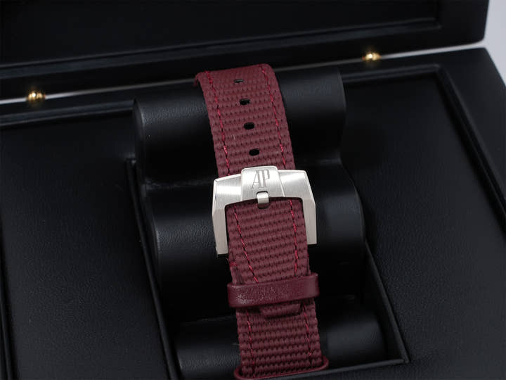 オーデマピゲ CODE 11.59 バイ オーデマ ピゲ Ref.15210BC.OO.A500KB.01 ホワイトゴールド スモークバーガンディーラッカー文字盤