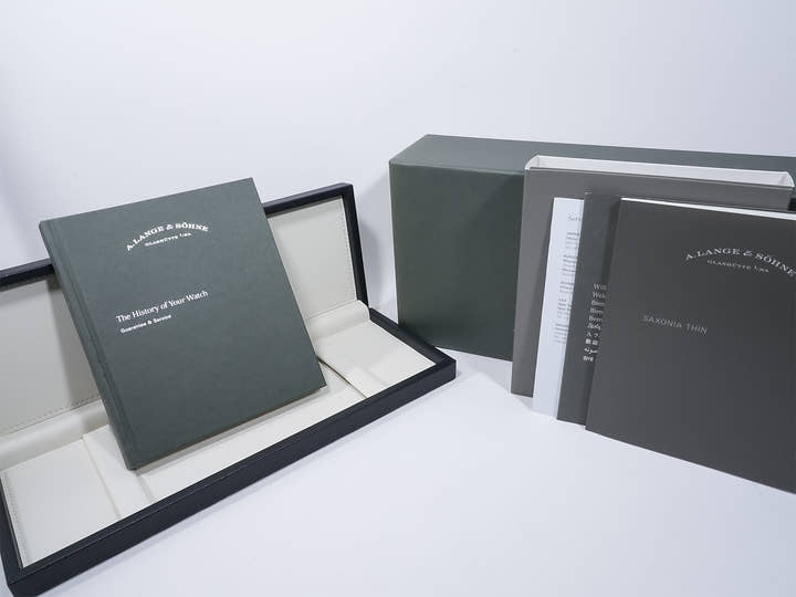 A.ランゲ&ゾーネ サクソニア フラッハ Ref.201.033 シルバー文字盤 中古 xr22zrn9