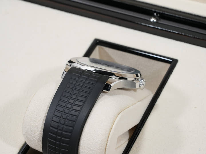 パテックフィリップ アクアノート Ref.5167A-001 ステンレススチール ブラック文字盤