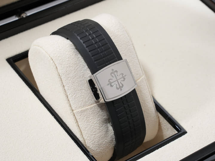 パテックフィリップ アクアノート Ref.5167A-001 ステンレススチール ブラック文字盤