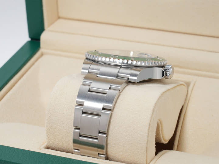 ロレックス サブマリーナー デイト Ref.116610LV ステンレススチール グリーン文字盤