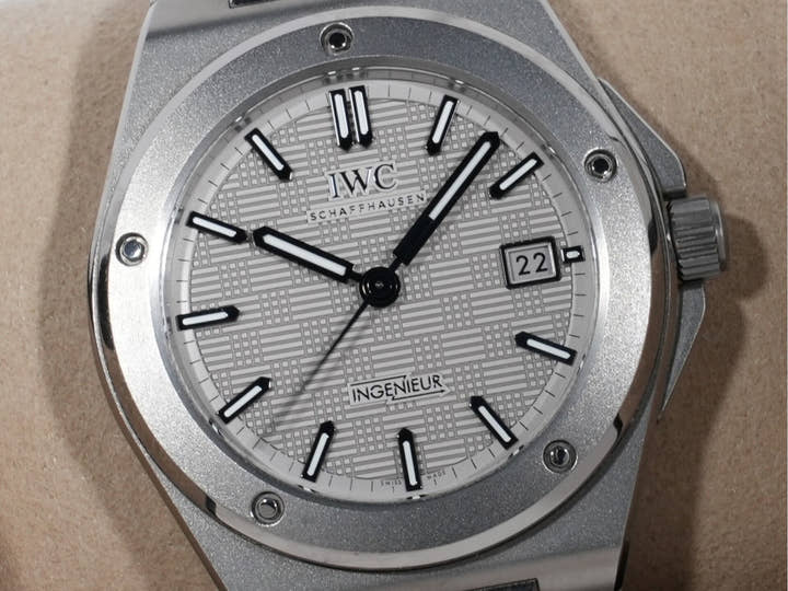 IWC インヂュニア オートマティック 40 Ref.IW328904 グレー文字盤 美中古 xcb2pcmg