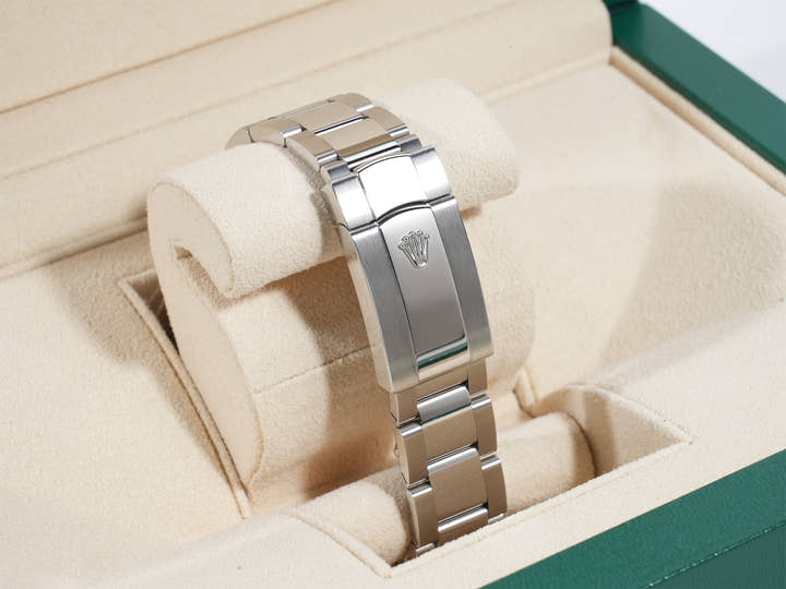 ロレックス デイトジャスト41 Ref.126334 ステンレススチール/ホワイトゴールド ホワイトローマン文字盤 オイスターブレスレット 中古 3v7drvta