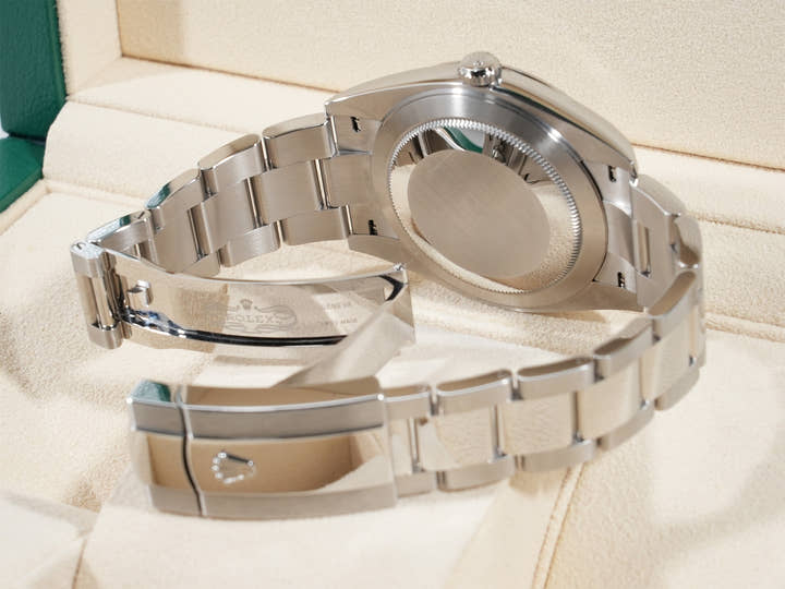 ロレックス デイトジャスト41 Ref.126334 ステンレススチール/ホワイトゴールド ホワイトローマン文字盤 オイスターブレスレット 中古 3v7drvta