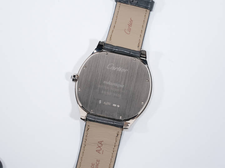 カルティエ ドライブ ドゥ カルティエ エクストラフラット Ref.CRWGNM0007 18KWG シルバー文字盤 美中古 ghn6tu9y