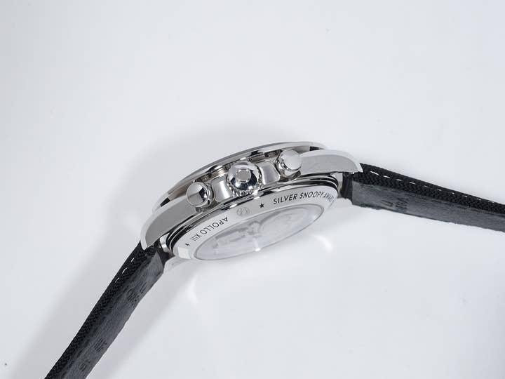 オメガ スピードマスター スヌーピー Ref.311.32.42.30.04.003 SS ホワイト文字盤 美品 7jtkrwtv