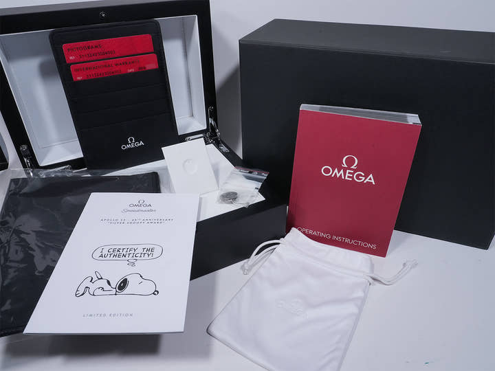 オメガ スピードマスター スヌーピー Ref.311.32.42.30.04.003 SS ホワイト文字盤 美品 7jtkrwtv