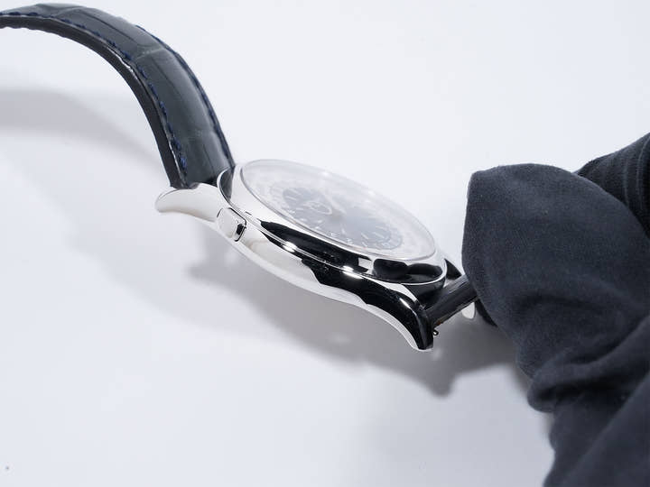 パテックフィリップ コンプリケーション ワールドタイム Ref.5130P-001 プラチナ シルバー/ブルー文字盤