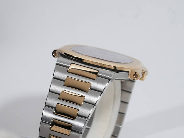 パテックフィリップ ノーチラス Ref.3700/11JA ステンレススチール/イエローゴールド ブルー文字盤