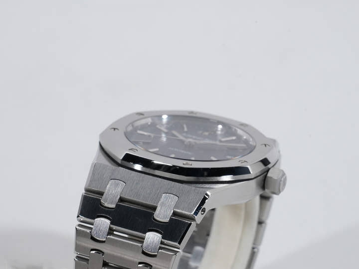 オーデマピゲ ロイヤルオーク Ref.15300ST.OO.1220ST.02 ステンレススチール ブルー文字盤